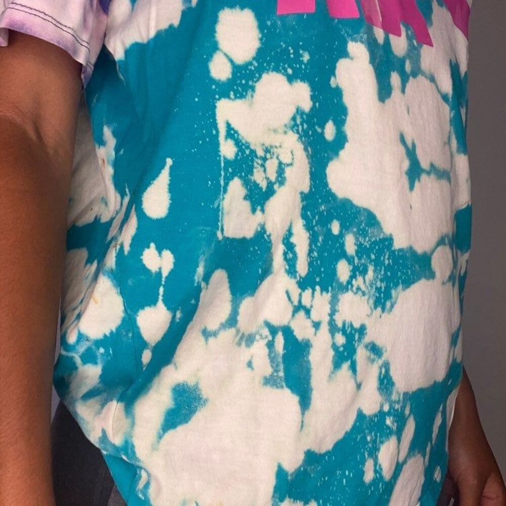 Nike Bleached T-Shirt - Picture 3 of 7
